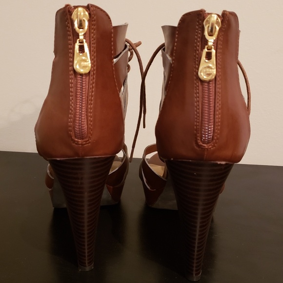 G by Guess Heels - Picture 2 of 6
